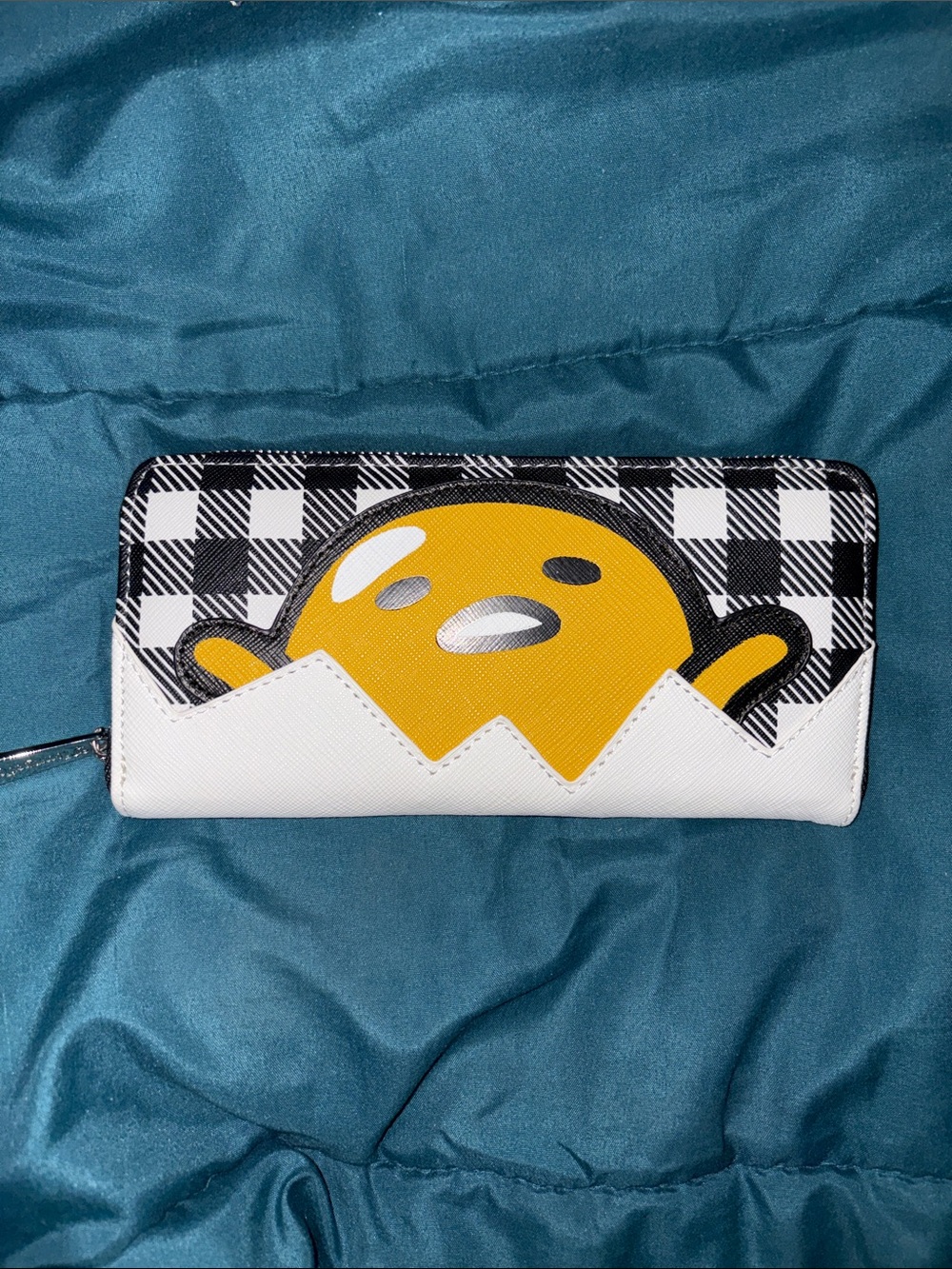 Loungefly The Lazy Egg -  Gudetama Zip Wallet